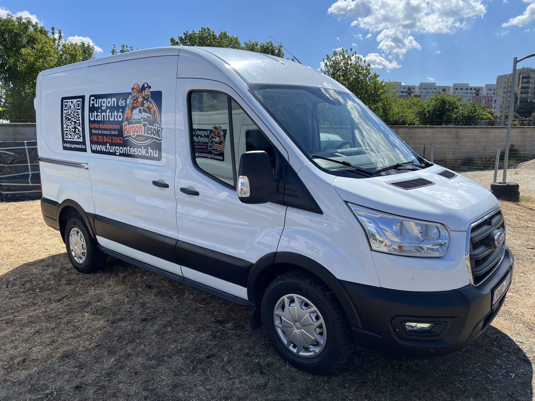 Ford Transit furgon úton